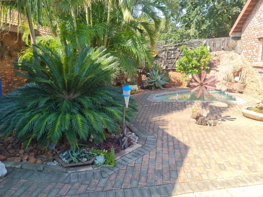 3 Bedroom Property for Sale in Oos Einde North West